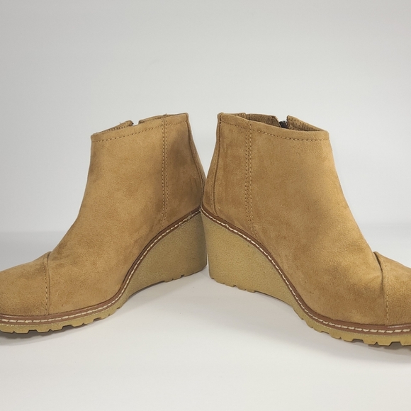 TOMS Suede Ankle Boots In Tan - Picture 9 of 11
